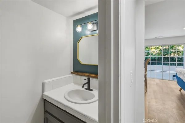 $9,500 | 716 North Lucia Avenue, Unit B, Redondo Beach, CA 90277