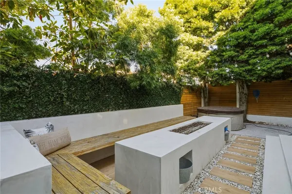 $9,500 | 716 North Lucia Avenue, Unit B, Redondo Beach, CA 90277