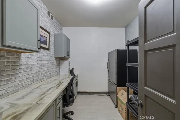 $9,500 | 716 North Lucia Avenue, Unit B, Redondo Beach, CA 90277