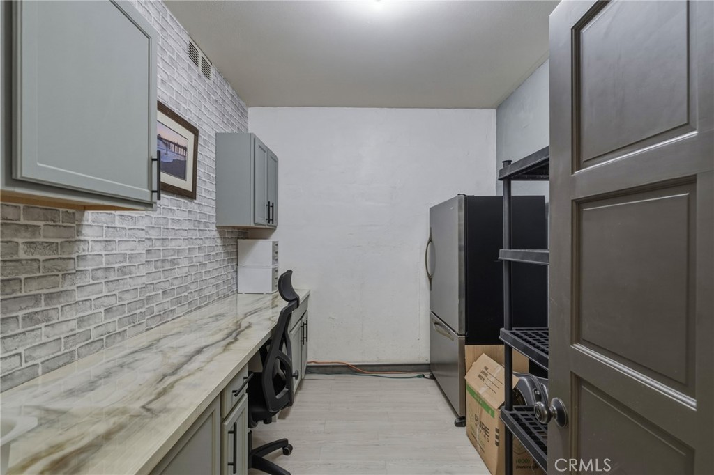 716 North Lucia Avenue, Unit B Redondo Beach, CA 90277 - Photo 43 of 52