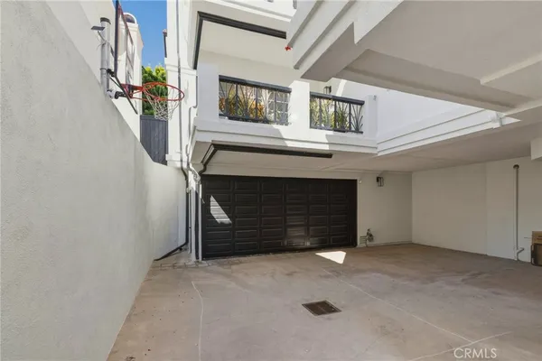 $9,500 | 716 North Lucia Avenue, Unit B, Redondo Beach, CA 90277