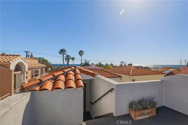 $9,500 | 716 North Lucia Avenue, Unit B, Redondo Beach, CA 90277
