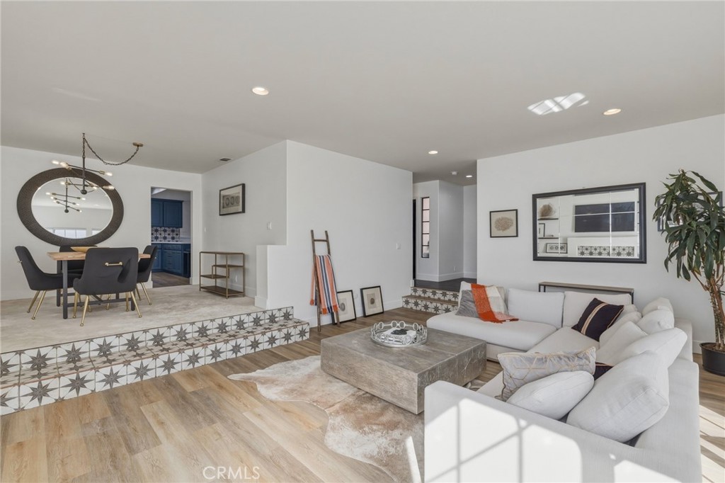716 North Lucia Avenue, Unit B Redondo Beach, CA 90277 - Photo 5 of 52