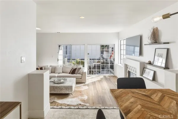 $9,500 | 716 North Lucia Avenue, Unit B, Redondo Beach, CA 90277