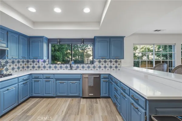 $9,500 | 716 North Lucia Avenue, Unit B, Redondo Beach, CA 90277