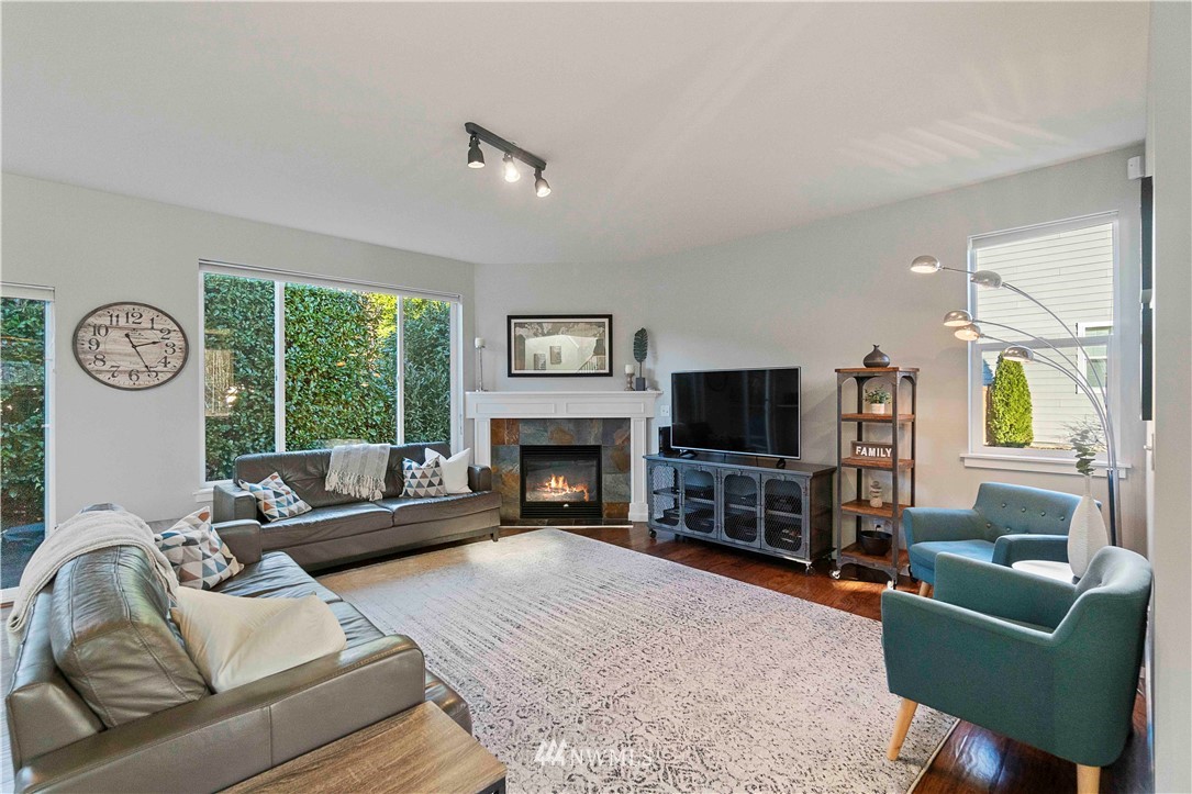 2510 Northeast 24th Place Renton, WA 98056 - Photo 11 of 35 Gallery Image 11