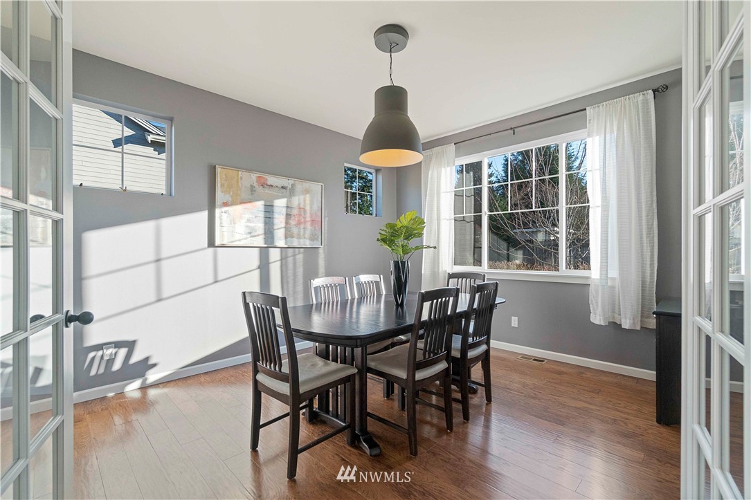 2510 Northeast 24th Place Renton, WA 98056 - Photo 12 of 35 Gallery Image 12
