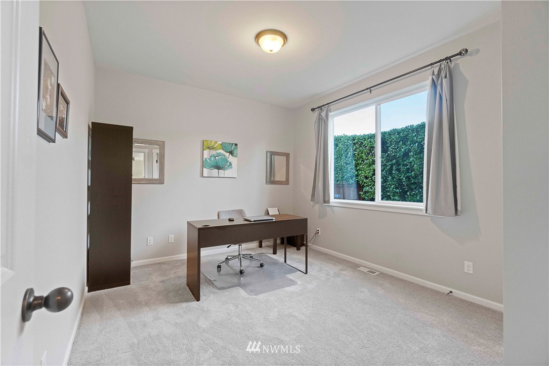 2510 Northeast 24th Place Renton, WA 98056 - Photo 13 of 35 Gallery Image 13