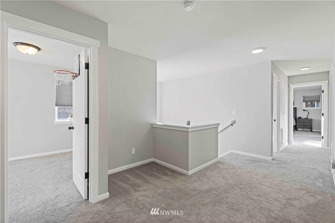 2510 Northeast 24th Place Renton, WA 98056 - Photo 23 of 35 Gallery Image 23