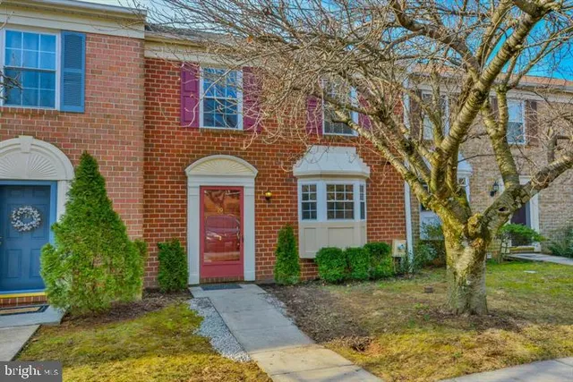 $2,400 | 19 Spring Glen Court, Cockeysville, MD 21030