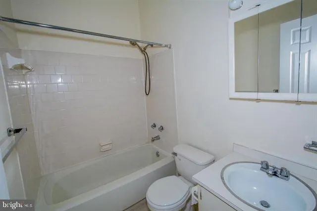 $2,400 | 19 Spring Glen Court, Cockeysville, MD 21030