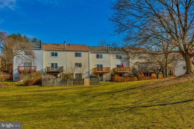 $2,400 | 19 Spring Glen Court, Cockeysville, MD 21030