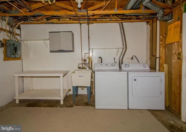 $2,400 | 19 Spring Glen Court, Cockeysville, MD 21030