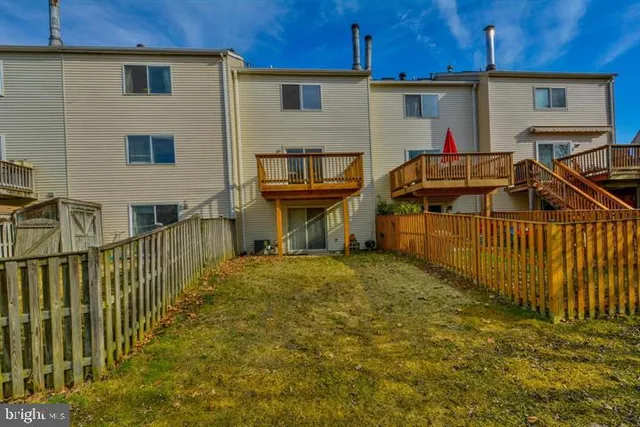 $2,400 | 19 Spring Glen Court, Cockeysville, MD 21030