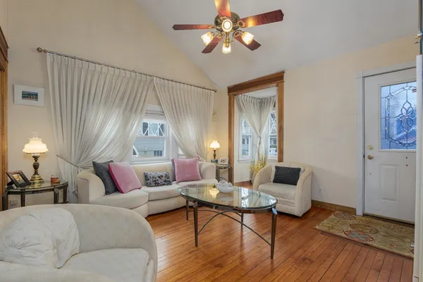 $599,999 | 6 Hayes Avenue, Beverly, MA 01915