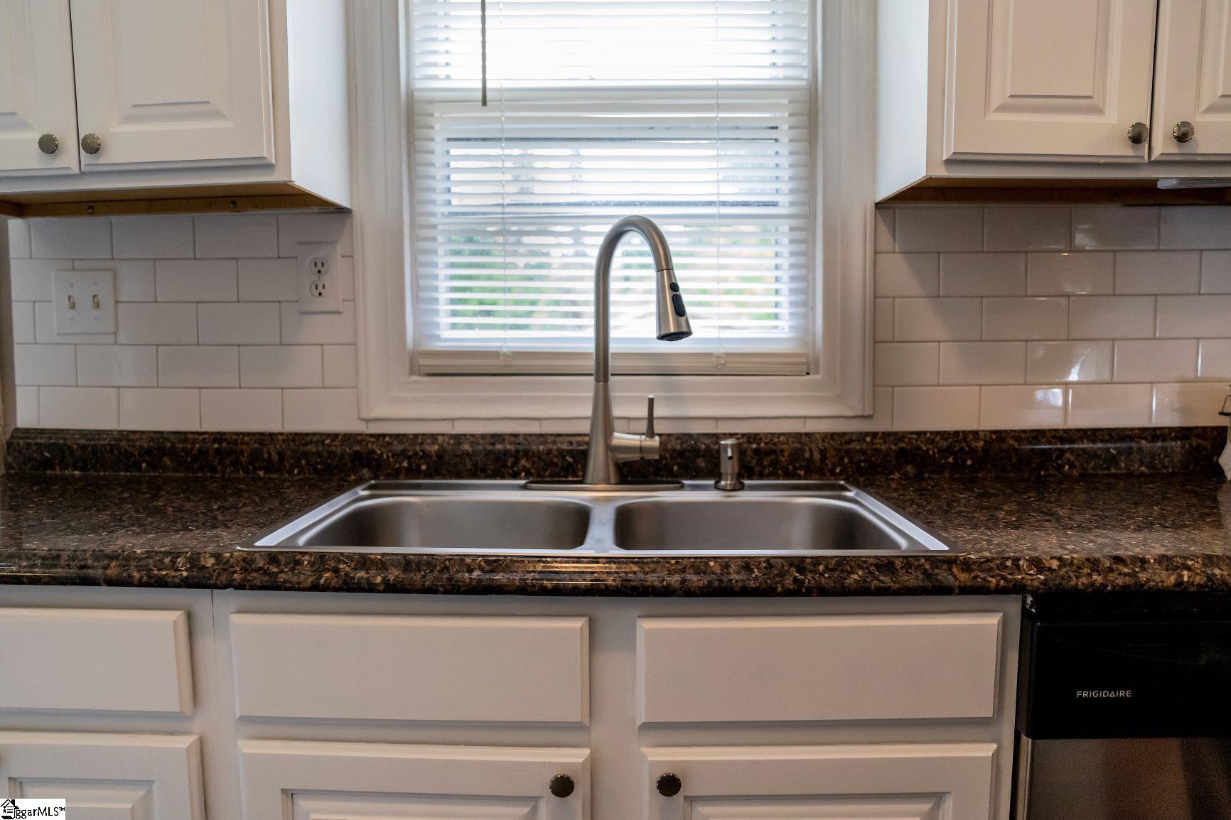 118 Couch Street Easley, SC 29640 - Photo 5 of 25 Gallery Image 5
