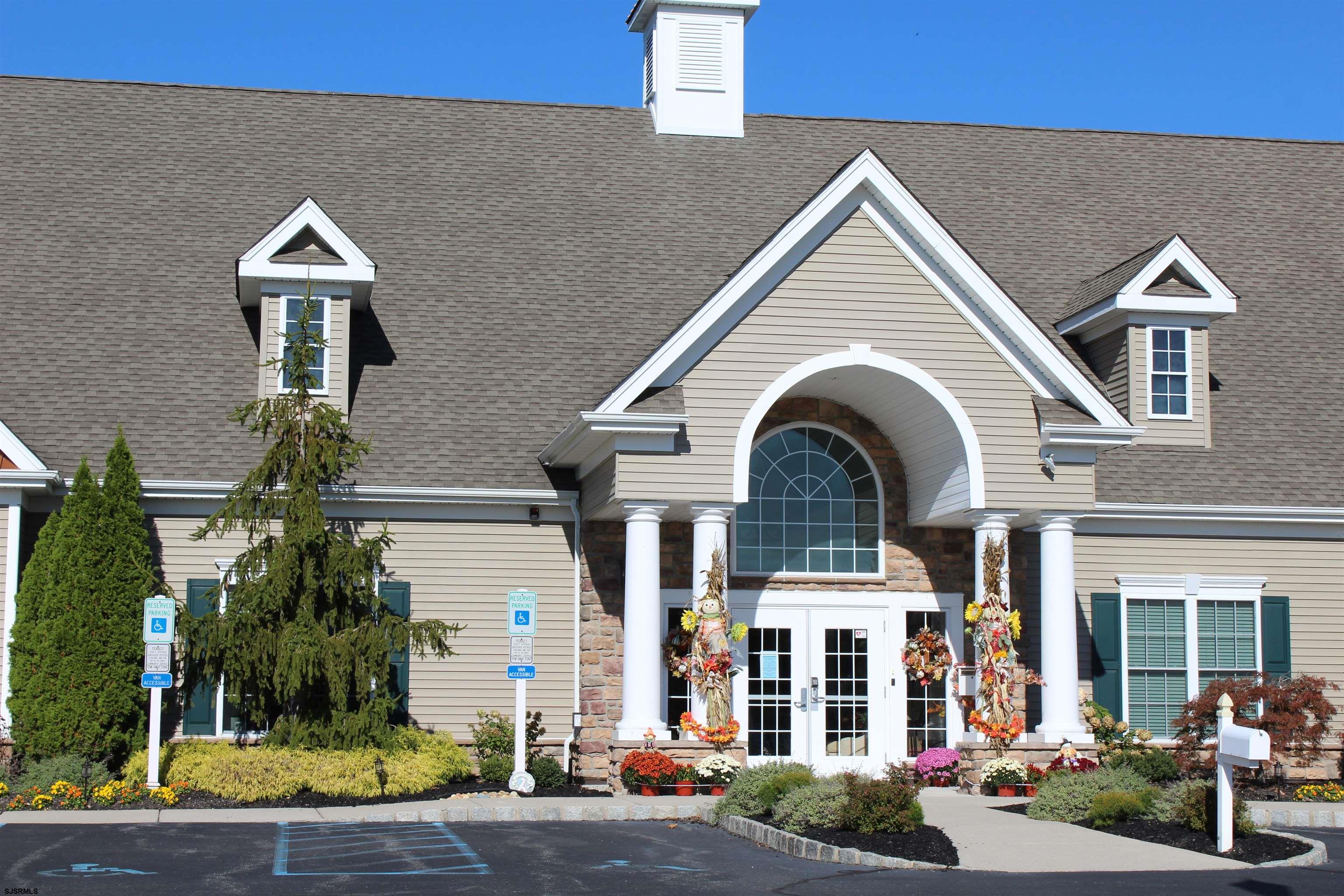 39 Poppy Road Egg Harbor Township, NJ 08234 - Photo 33 of 37 a front view of a house