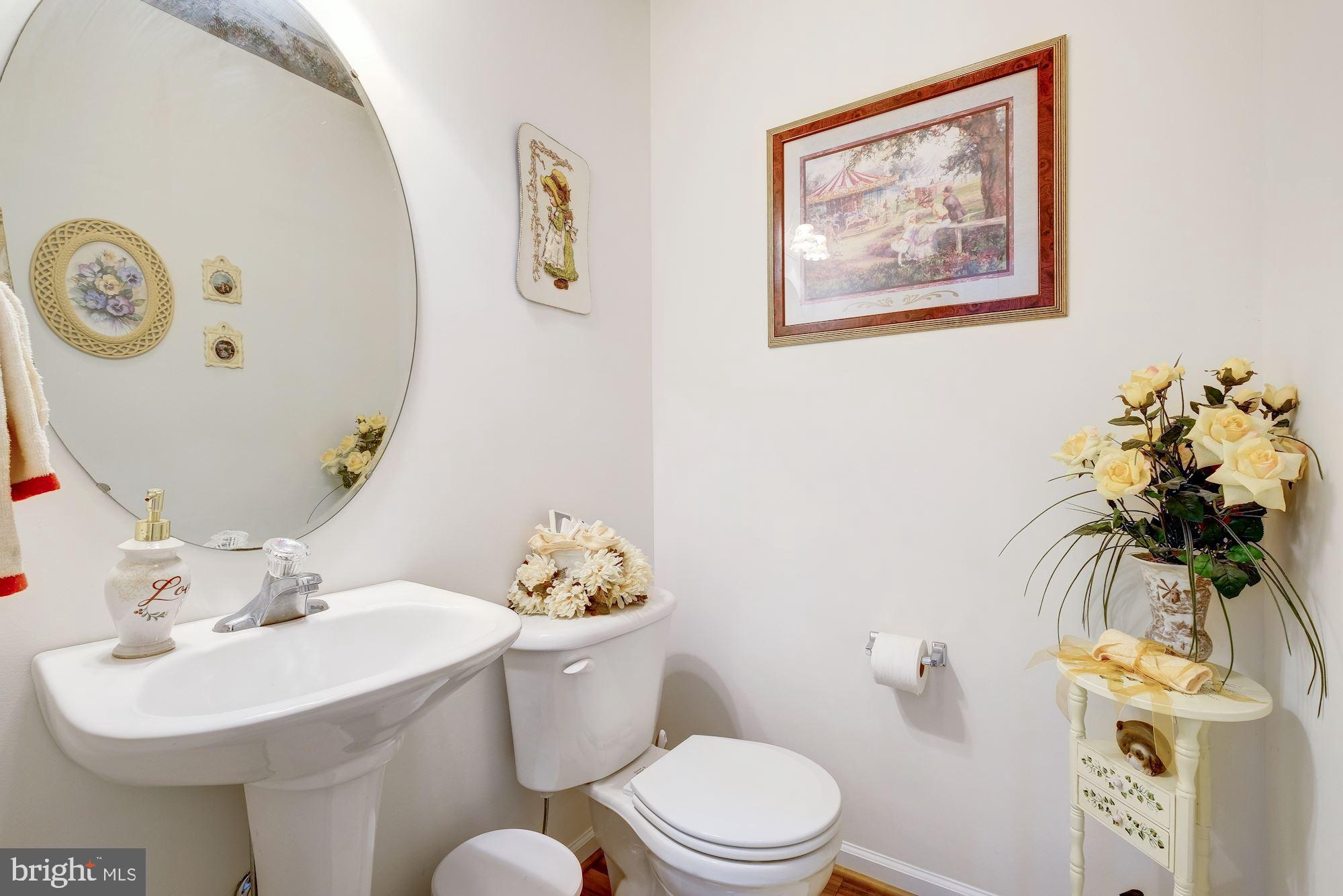 12906 Tower Road Thurmont, MD 21788 - Photo 36 of 86 Powder Room