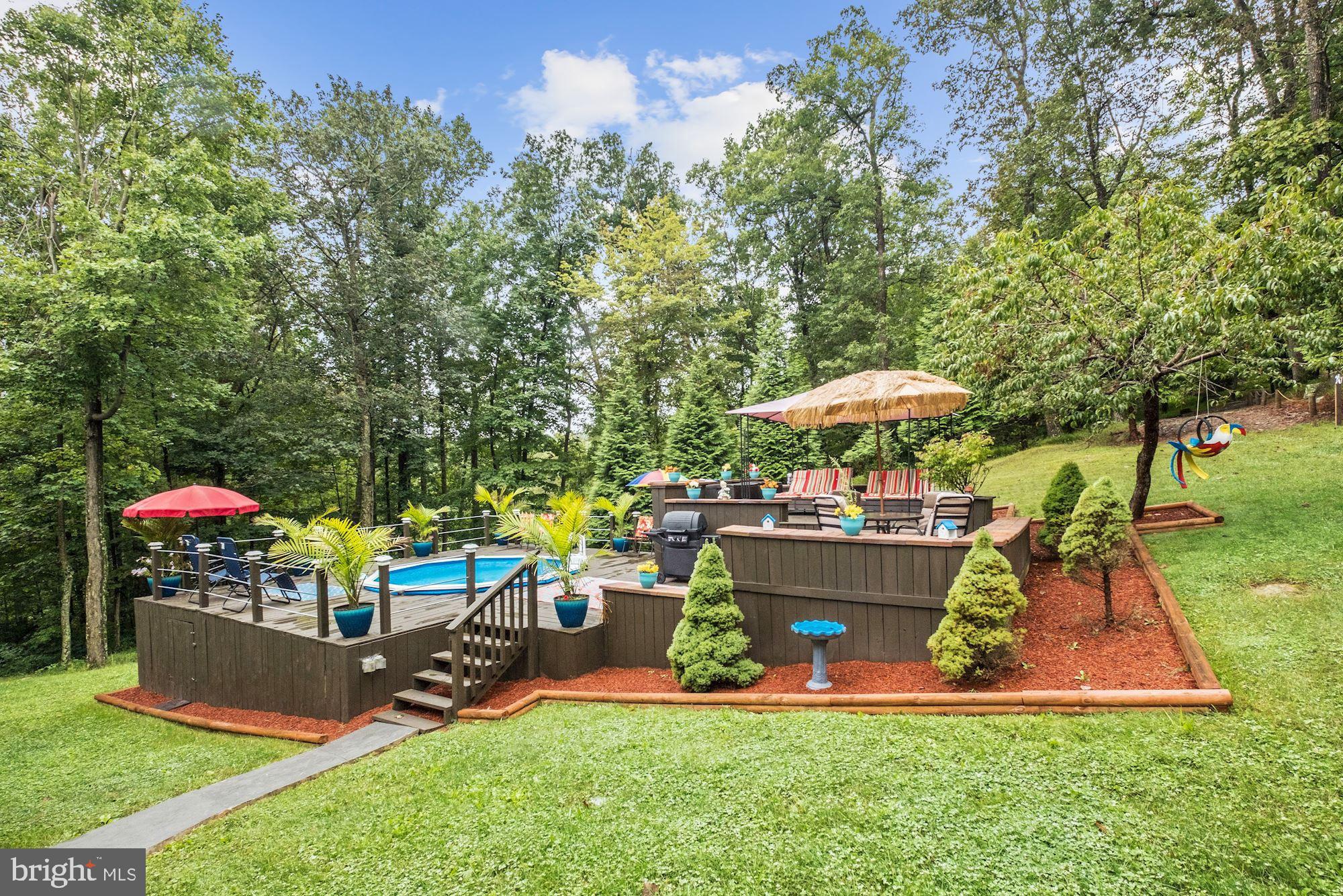 12906 Tower Road Thurmont, MD 21788 - Photo 57 of 86 Pool | Tiered Deck