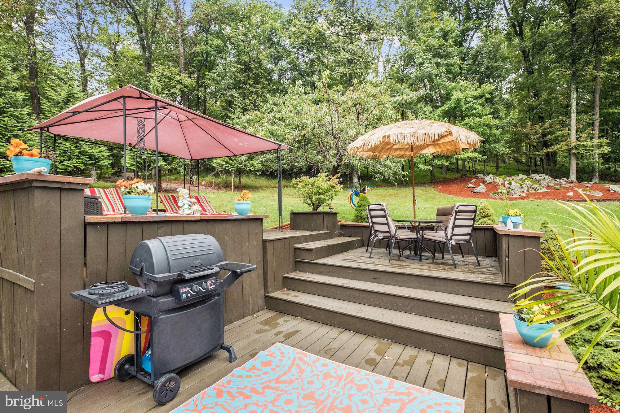 12906 Tower Road Thurmont, MD 21788 - Photo 58 of 86 Pool | Tiered Deck