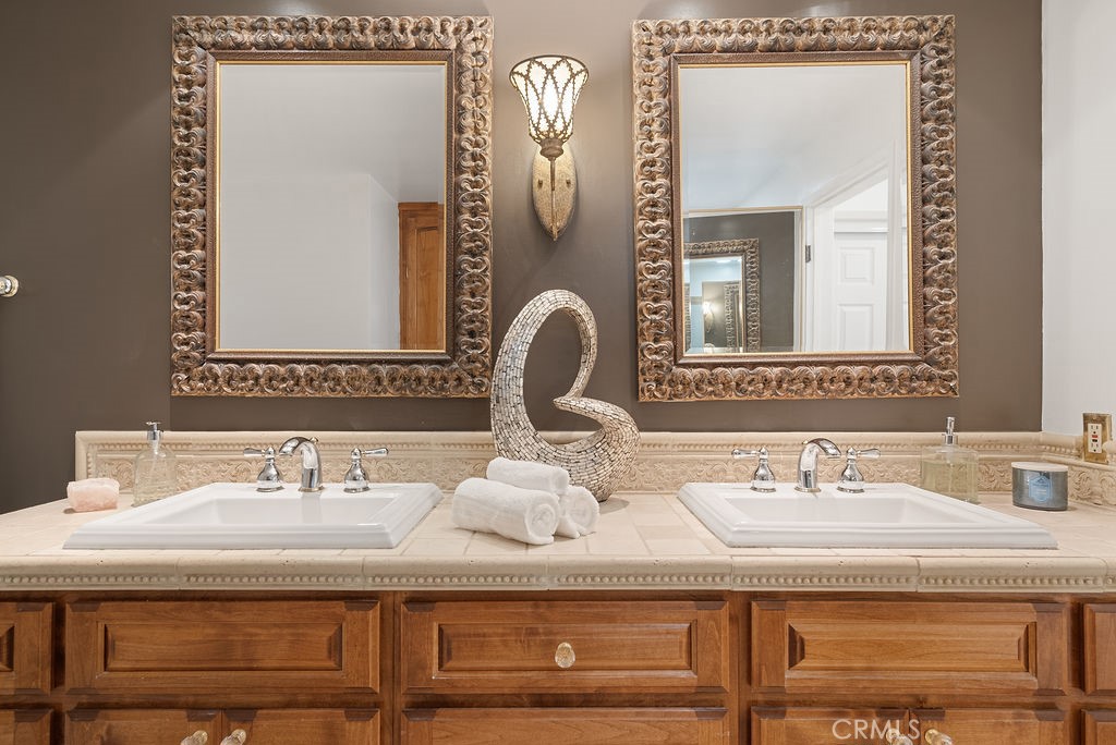 419 North Oakhurst Drive, Unit 102 Beverly Hills, CA 90210 - Photo 21 of 26