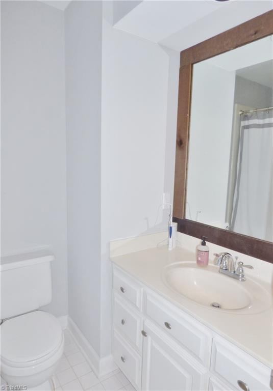 4921 Golden Oaks Drive Oak Ridge, NC 27310 - Photo 22 of 30 Hall bath.