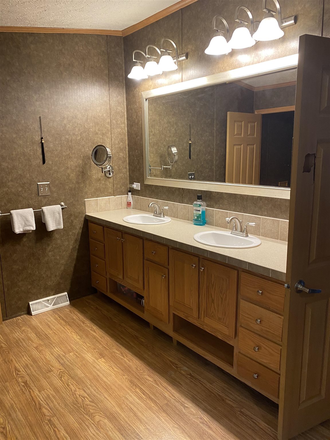 581 Sewall Brook Road Royalton, VT 05068 - Photo 23 of 37 Gallery Image 23