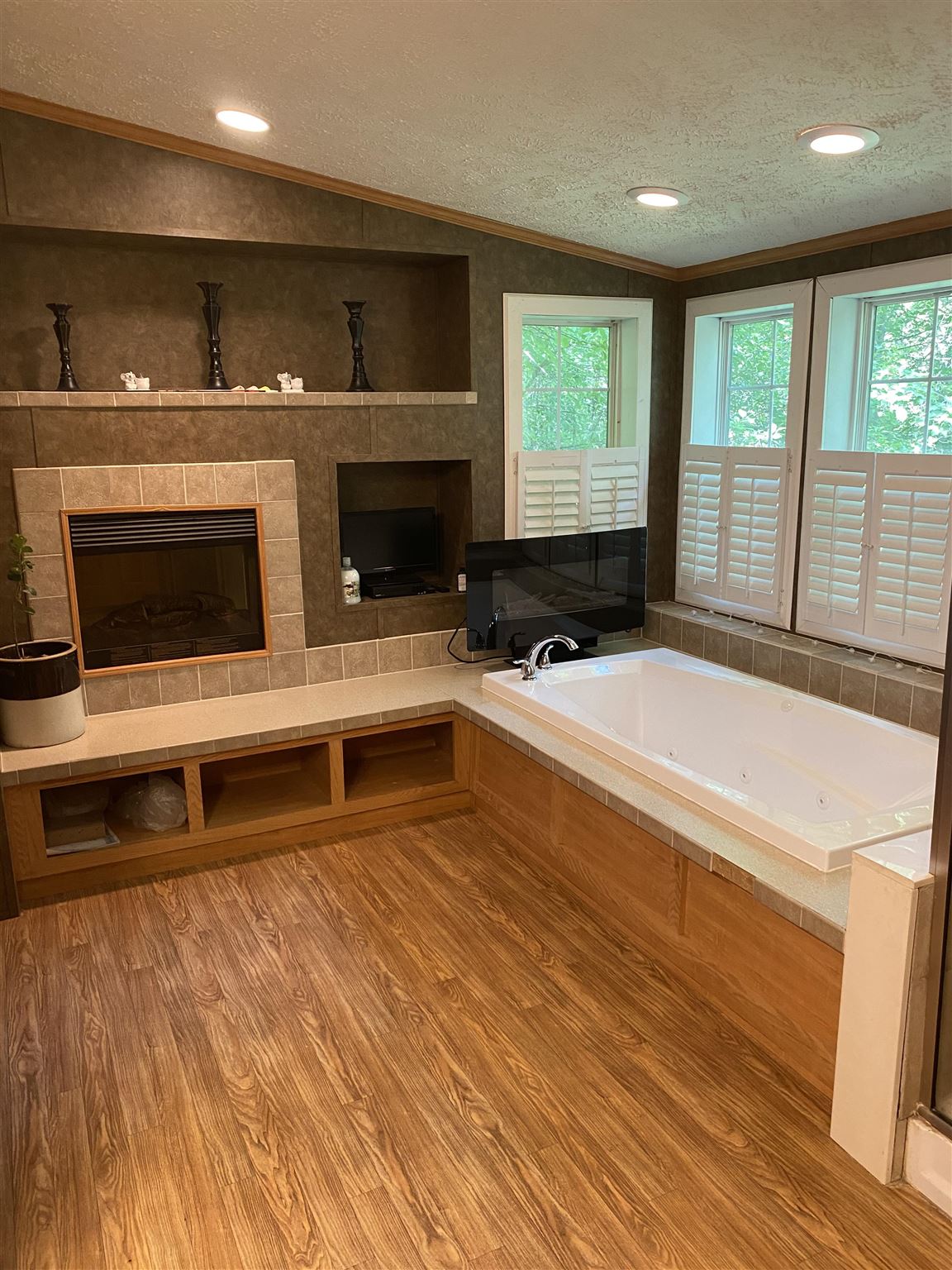 581 Sewall Brook Road Royalton, VT 05068 - Photo 24 of 37 Gallery Image 24