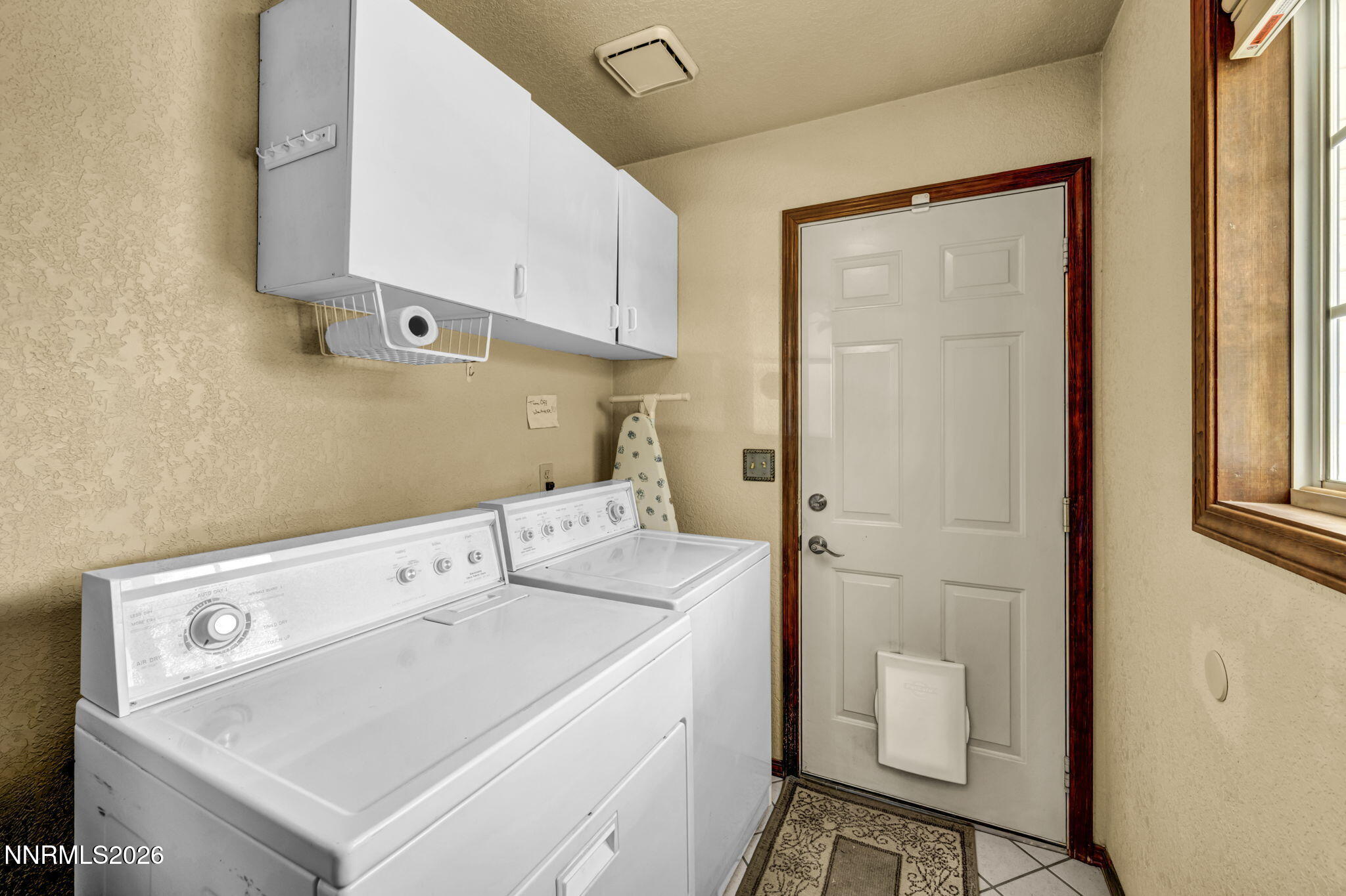 2080 Bonneville Avenue Reno, NV 89503 - Photo 9 of 24 Laundry