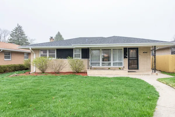 $272,500 | 2203 Gilboa Avenue, Zion, IL 60099