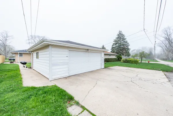 $272,500 | 2203 Gilboa Avenue, Zion, IL 60099