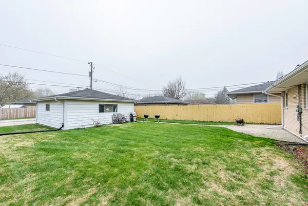 $272,500 | 2203 Gilboa Avenue, Zion, IL 60099