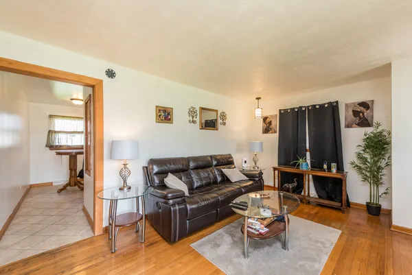 $272,500 | 2203 Gilboa Avenue, Zion, IL 60099