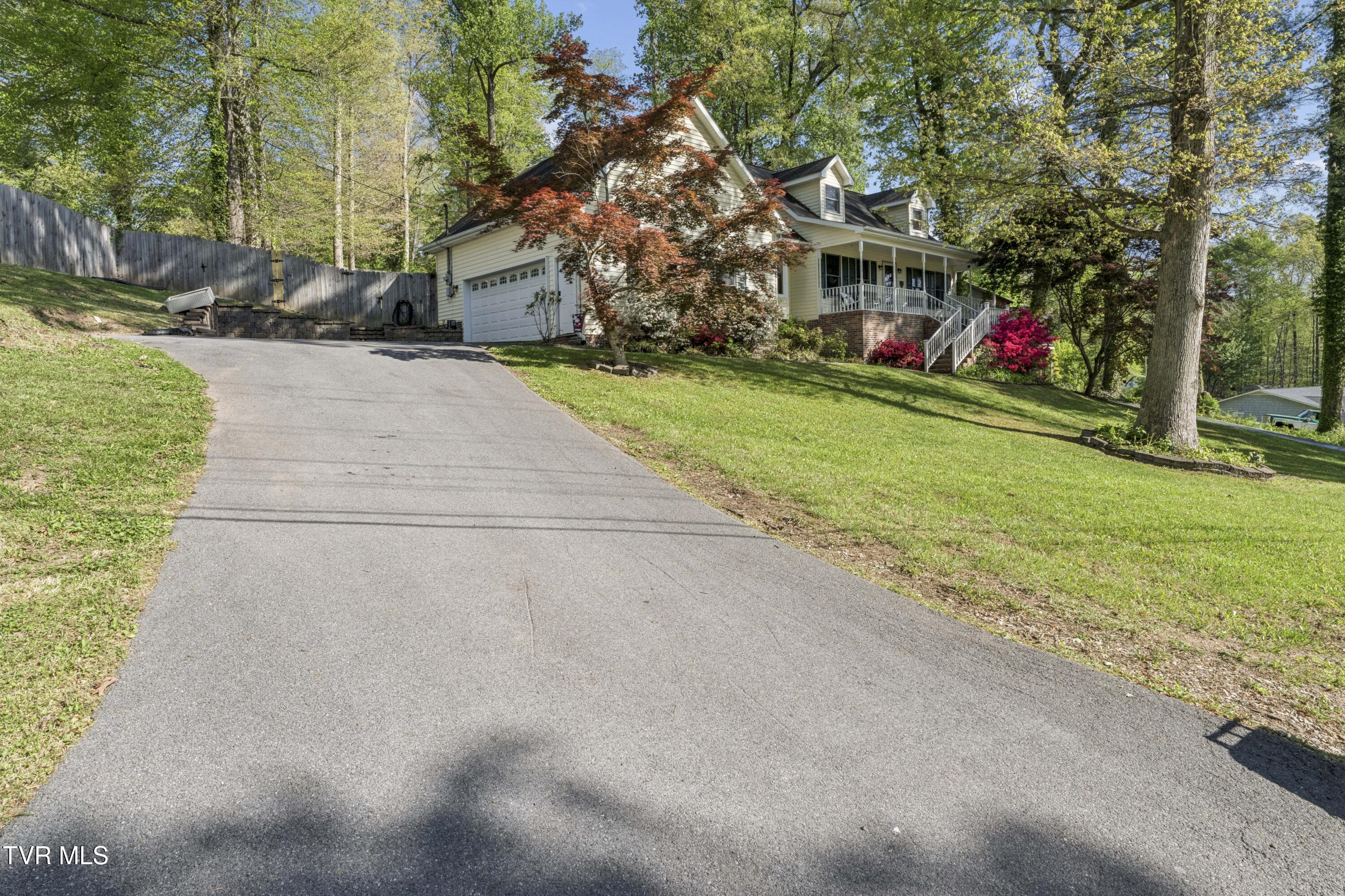 802 Chestnut Avenue Erwin, TN 37650 - Photo 2 of 78 ChestnutAve--64