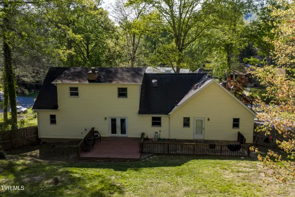 $469,900 | 802 Chestnut Avenue, Erwin, TN 37650
