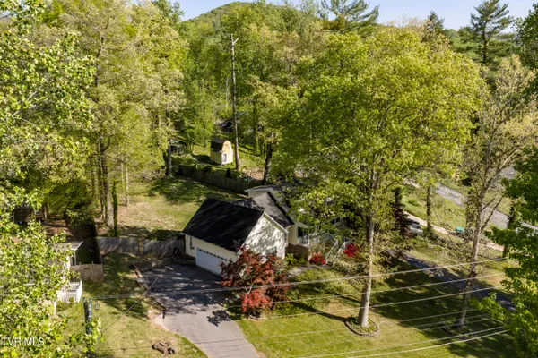 $469,900 | 802 Chestnut Avenue, Erwin, TN 37650