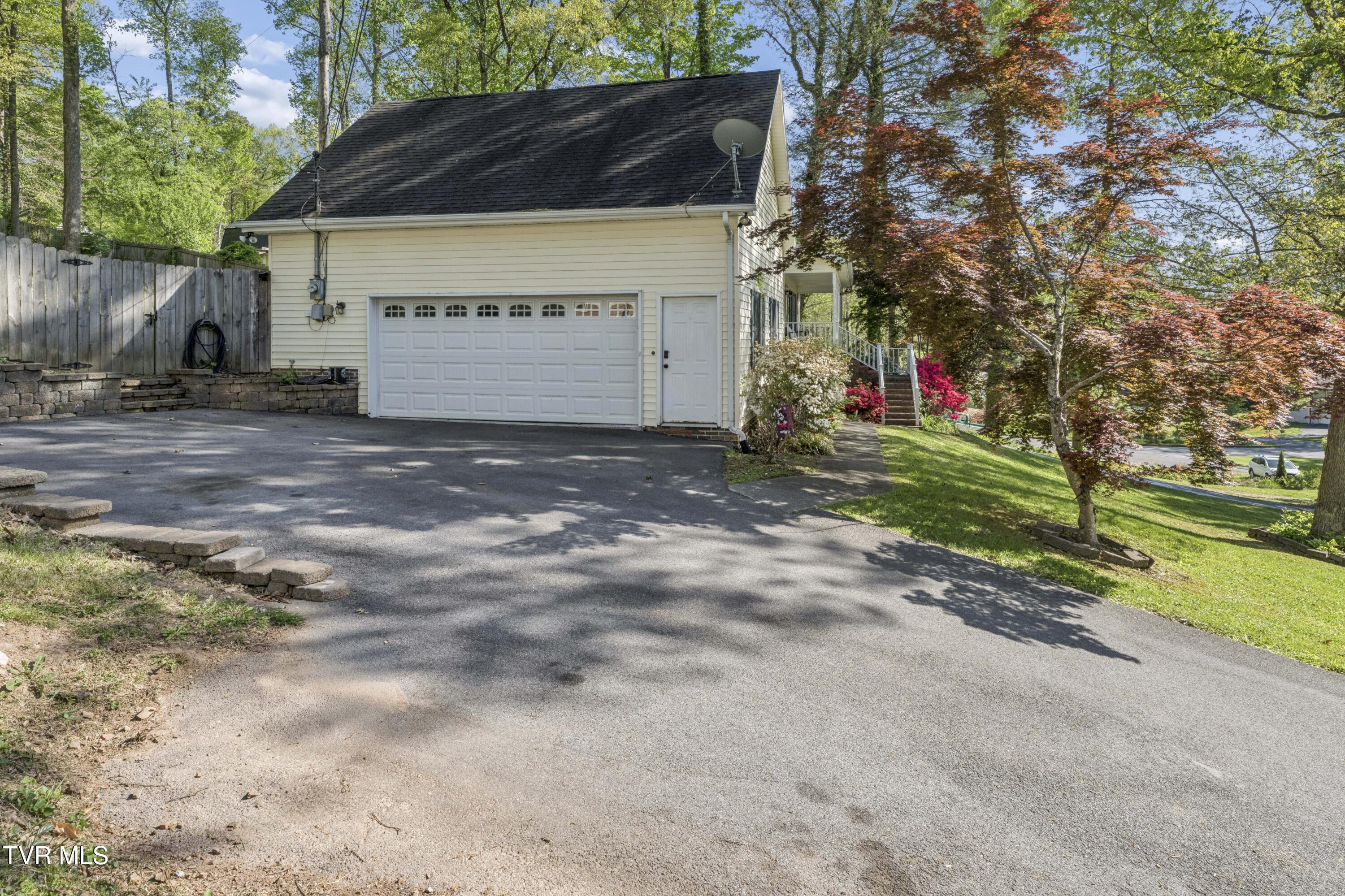 802 Chestnut Avenue Erwin, TN 37650 - Photo 76 of 78 ChestnutAve--62