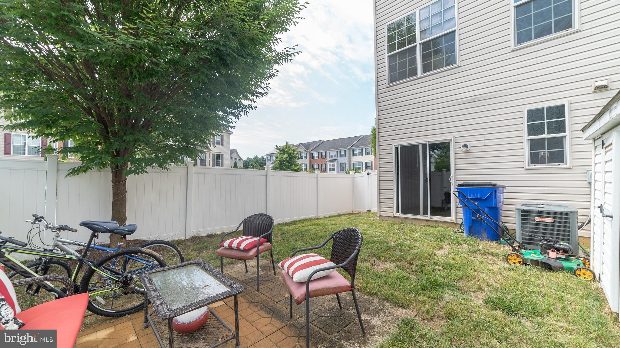650 Tivoli Road Frederick, MD 21703 - Photo 4 of 24