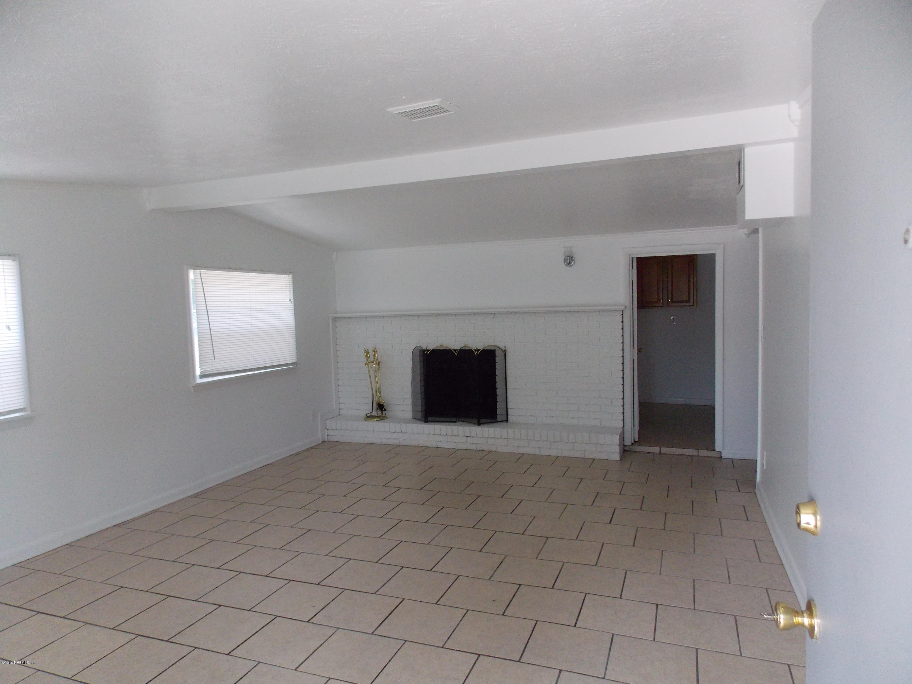 1935 Fouraker Road Jacksonville, FL 32210 - Photo 6 of 11 Family Room
