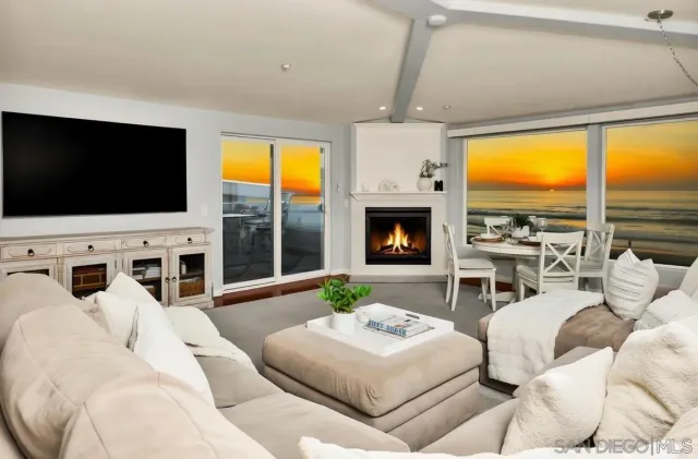 $8,500 | 2949 Ocean Front Walk, San Diego, CA 92109