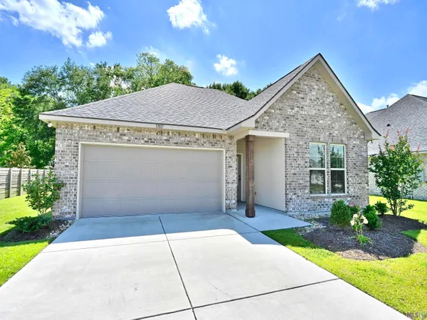 $2,400 | 17017 Shearwater Trace, Prairieville, LA 70769