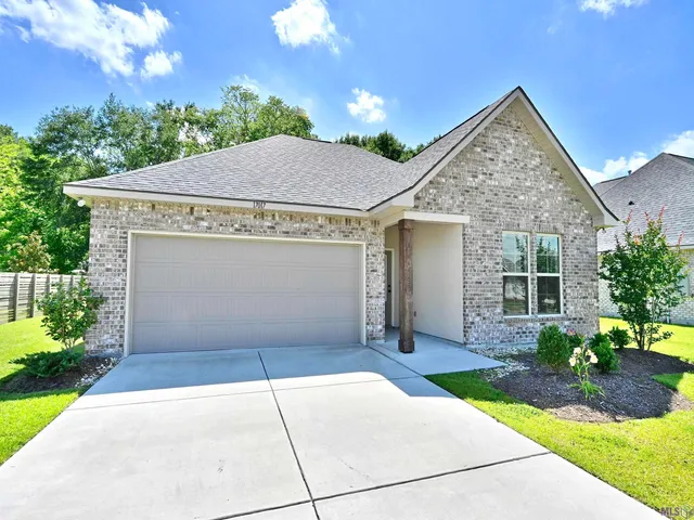 $2,400 | 17017 Shearwater Trace, Prairieville, LA 70769