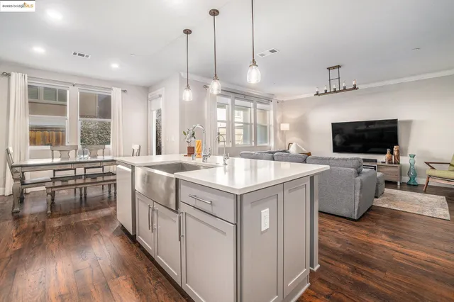 $819,500 | 927 Island Palm Way, Brentwood, CA 94513