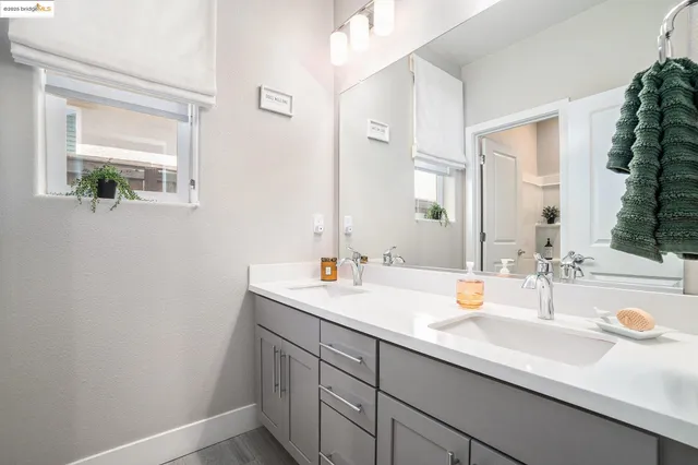 $819,500 | 927 Island Palm Way, Brentwood, CA 94513