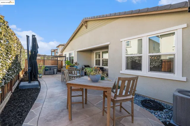 $819,500 | 927 Island Palm Way, Brentwood, CA 94513