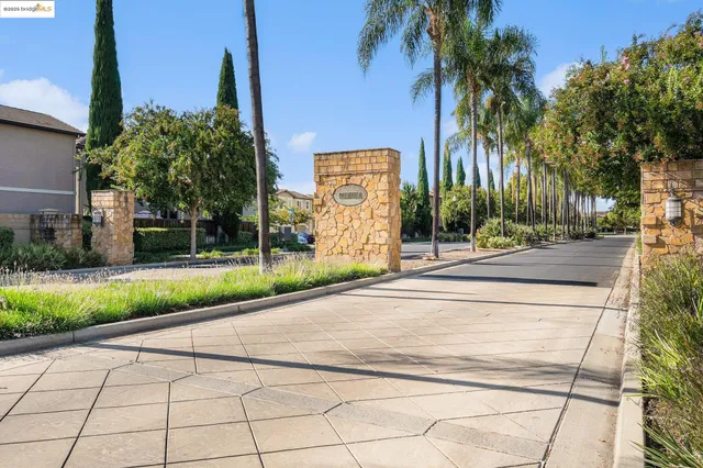 $819,500 | 927 Island Palm Way, Brentwood, CA 94513