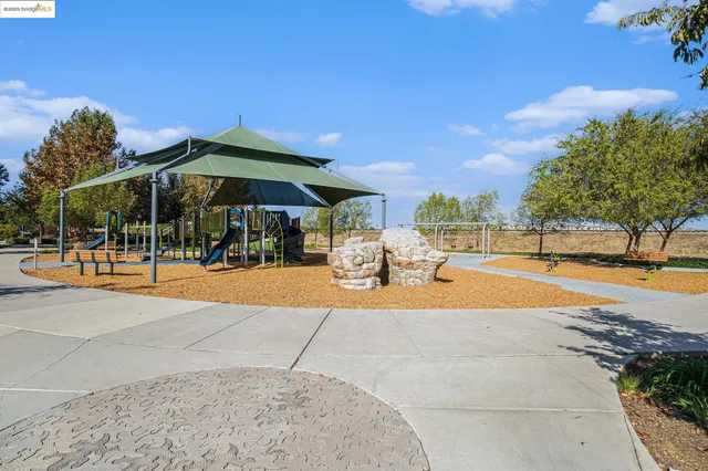 $819,500 | 927 Island Palm Way, Brentwood, CA 94513