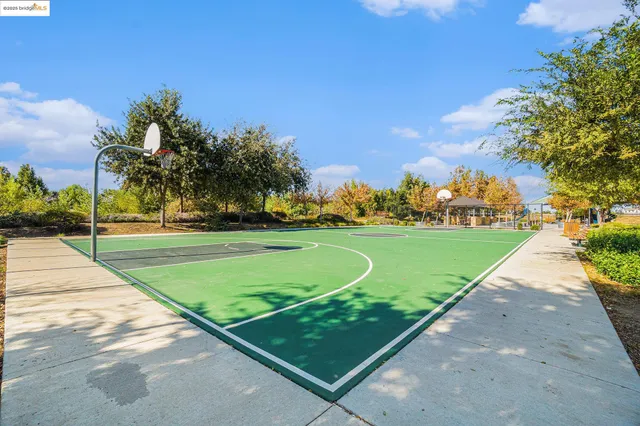 $819,500 | 927 Island Palm Way, Brentwood, CA 94513