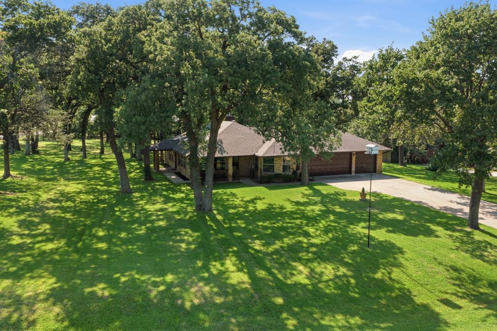 305 Bent Oak Road Weatherford, TX 76086 - Photo 3 of 35