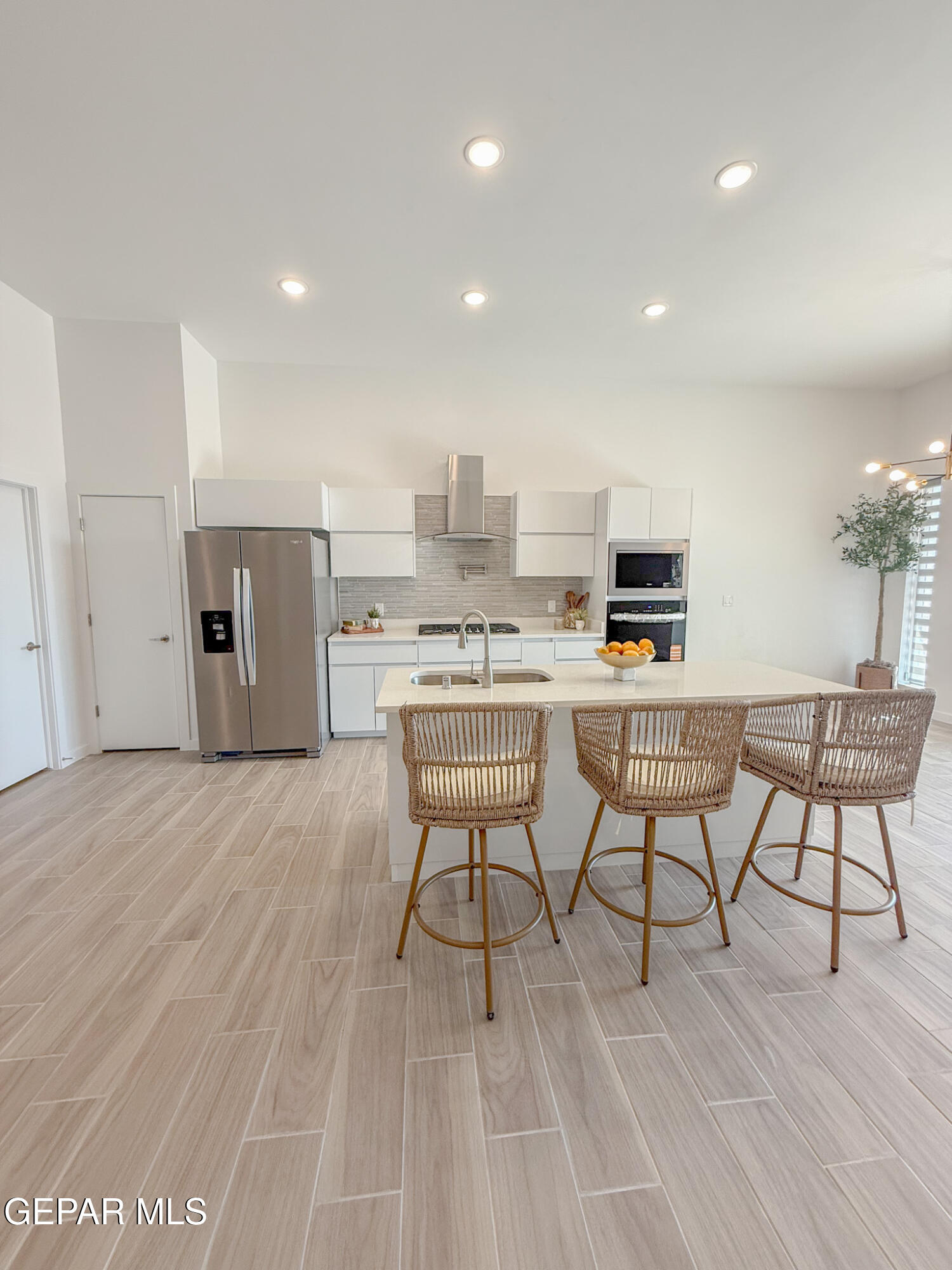 13292 Coldham Street El Paso, TX 79928 - Photo 4 of 18 1000105334